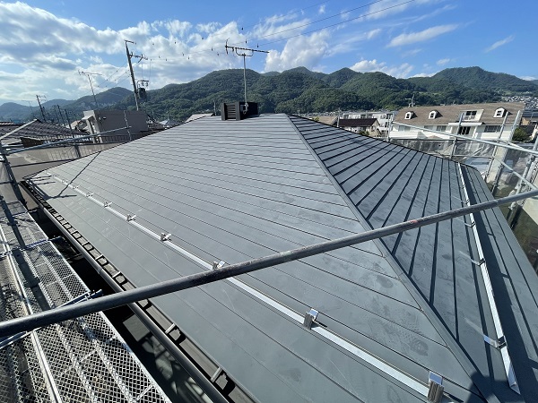 長野市T様邸｜外壁塗装・屋根塗装｜施工前の屋根 (2)